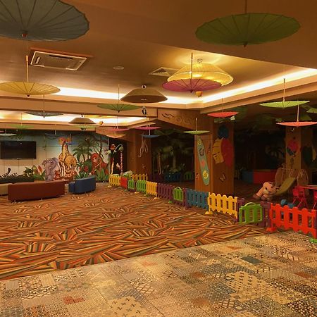 Aparthotel Rin Grand Residence ブカレスト エクステリア 写真