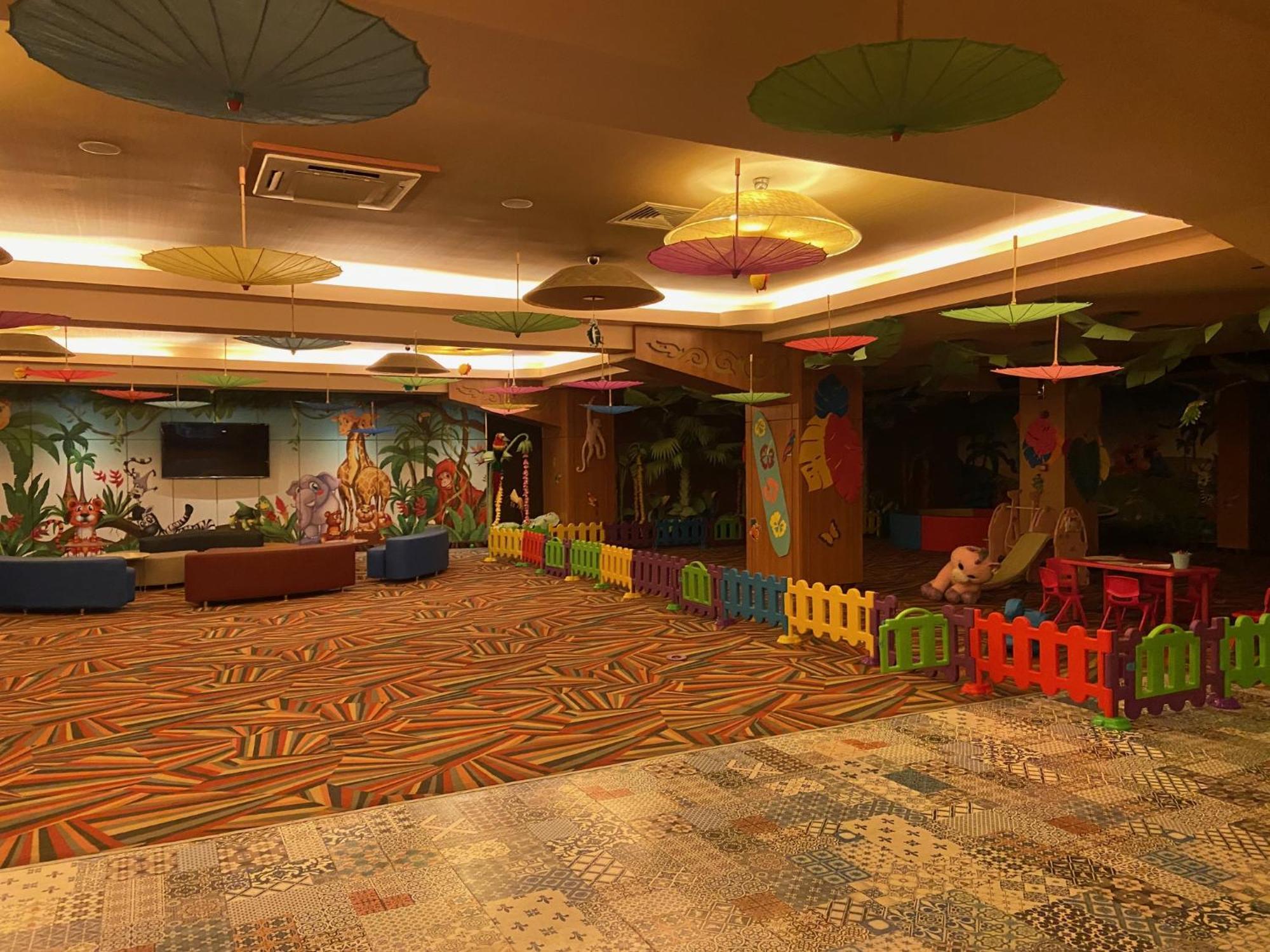 Aparthotel Rin Grand Residence ブカレスト エクステリア 写真